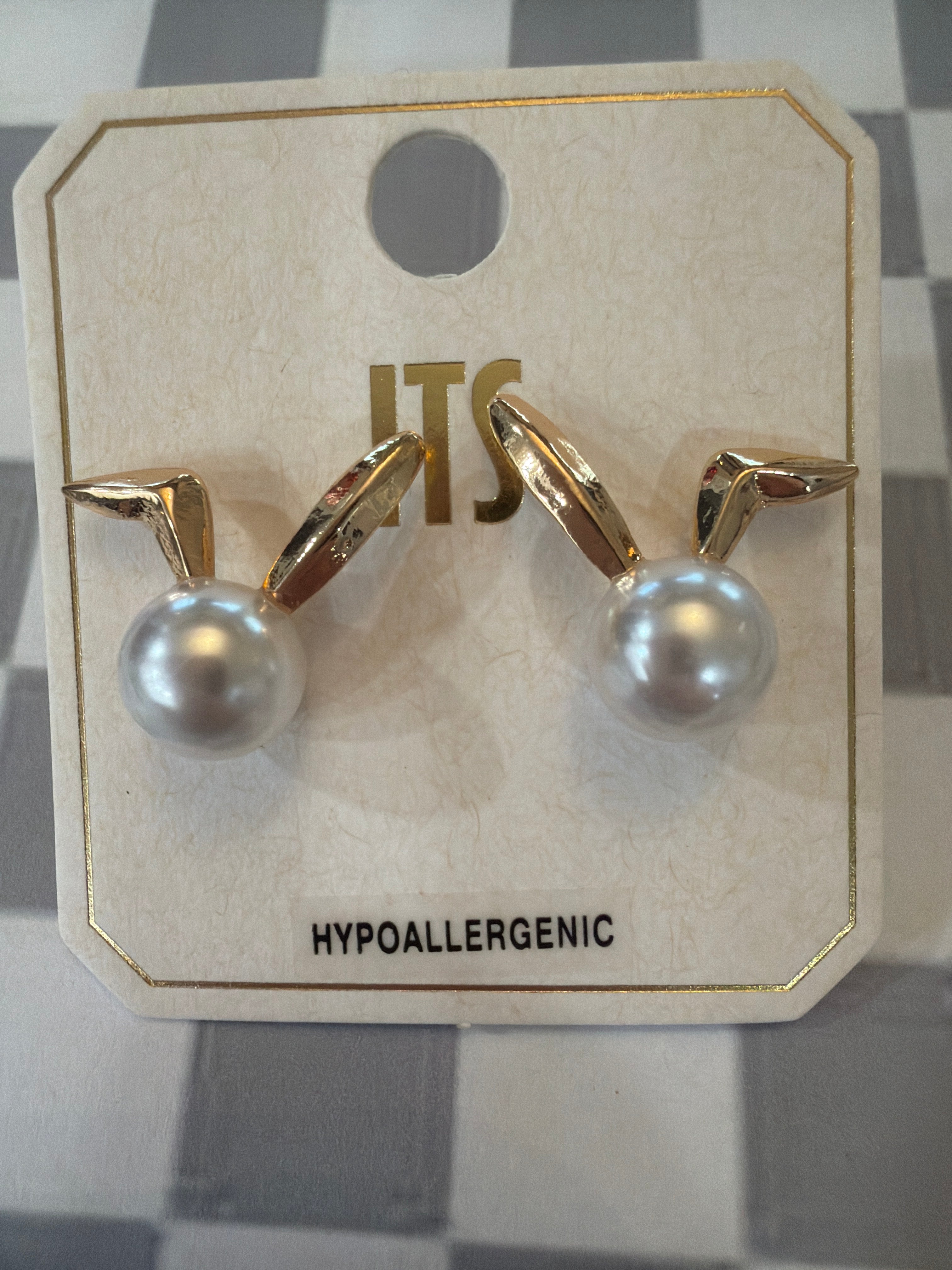 Pearl Bunny Earrings